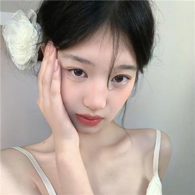 笼中女